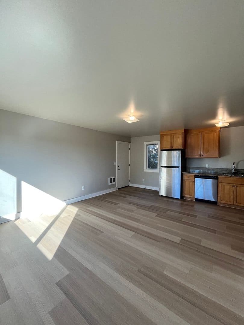 Portland Apartment: 2800 SE Gladstone St