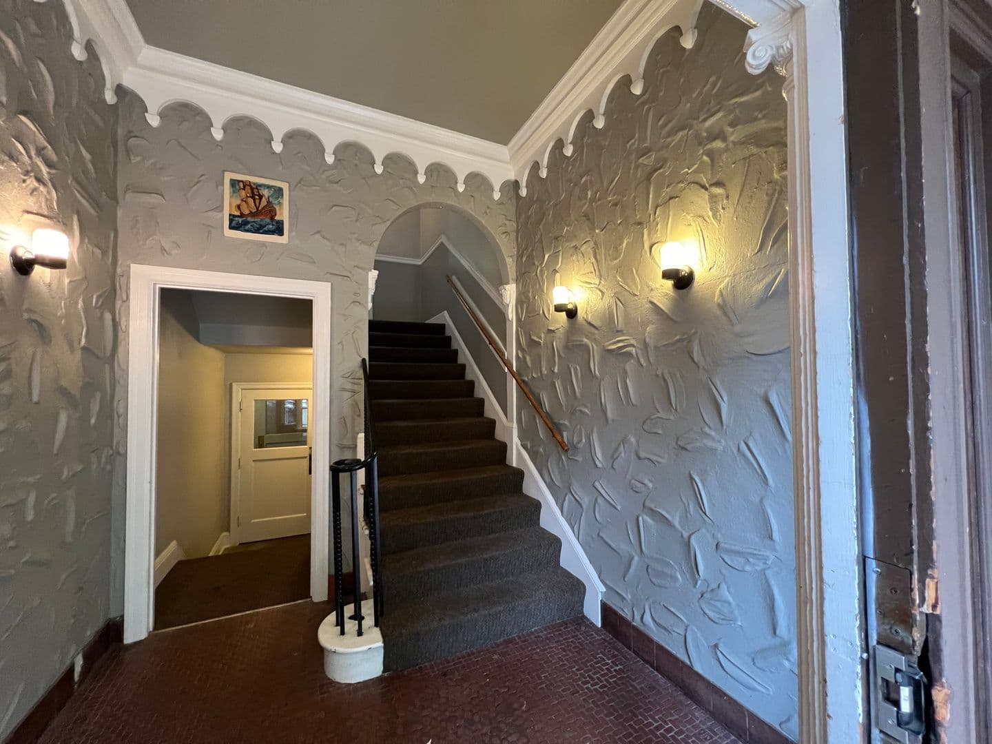 Portland Apartment: 1611 SE Belmont St