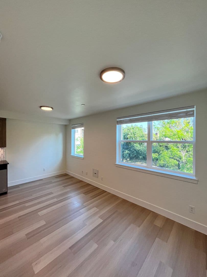 Portland Apartment: 6280-6290 N Montana Ave