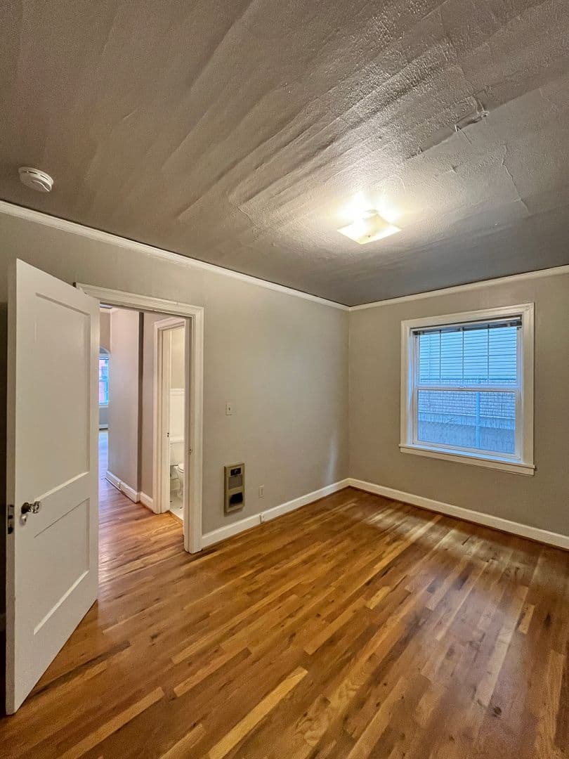 Portland Apartment: 1410 SE Belmont St