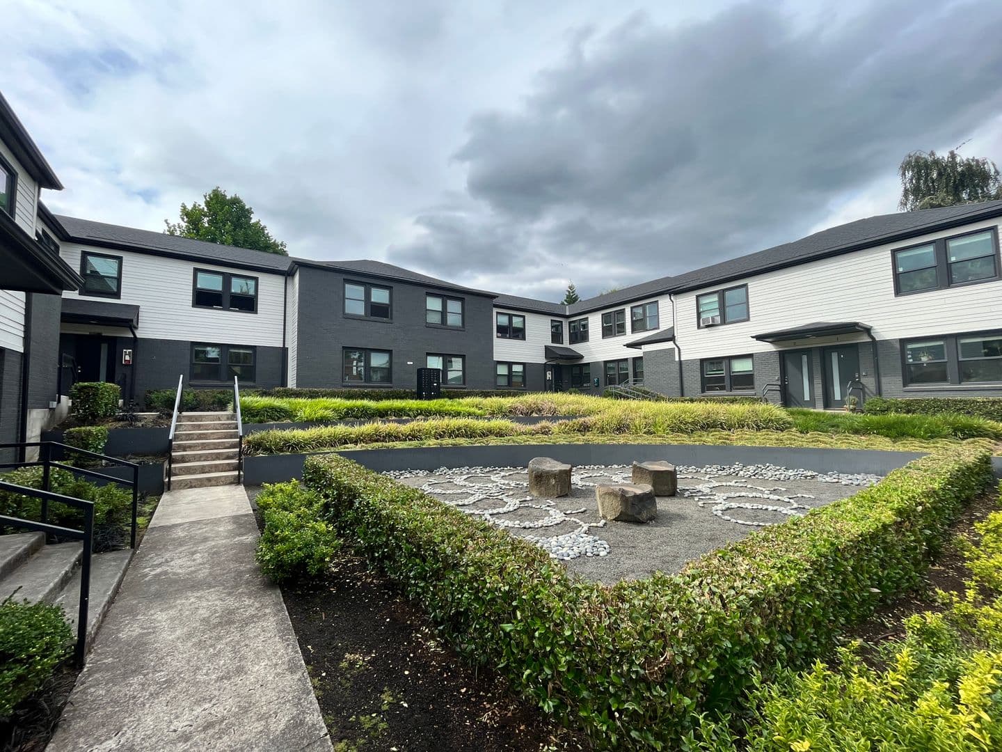 Portland Apartment: 1535 SE 29th Ave