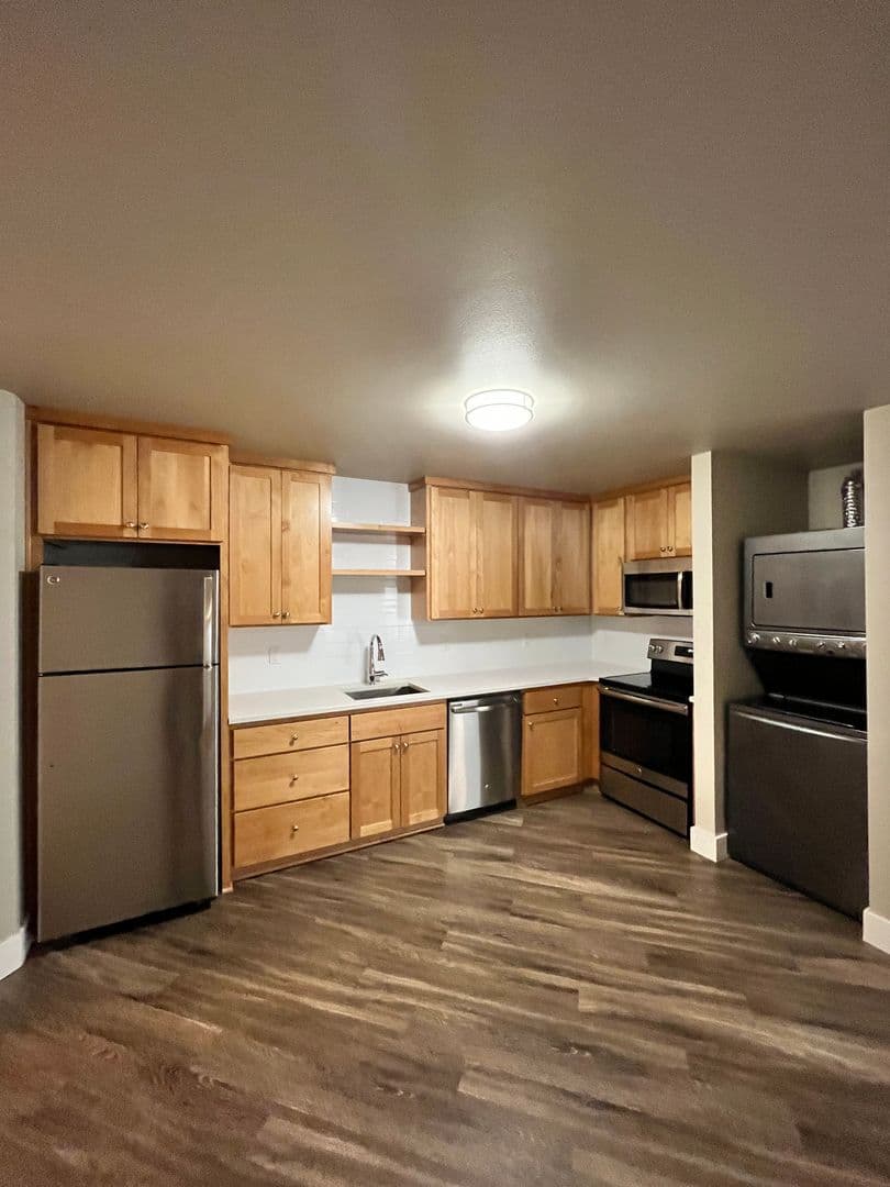 Portland Apartment: 2340-2350 SE 50th Ave