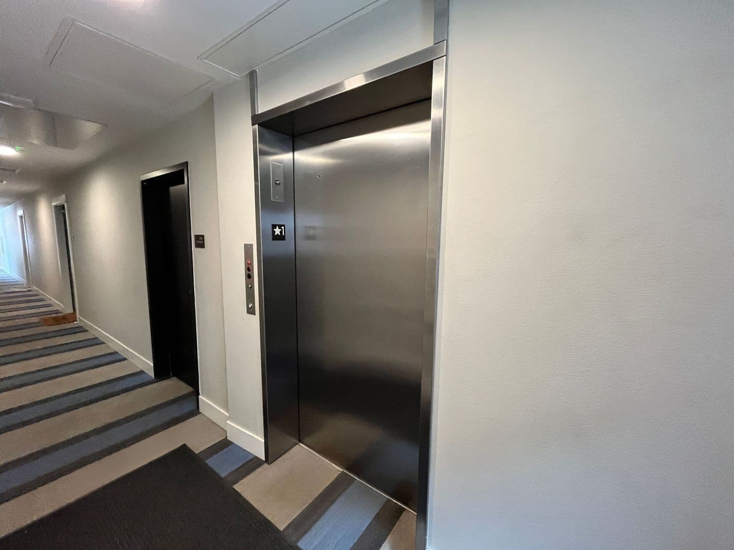Portland Apartment: 6800 N Interstate Ave