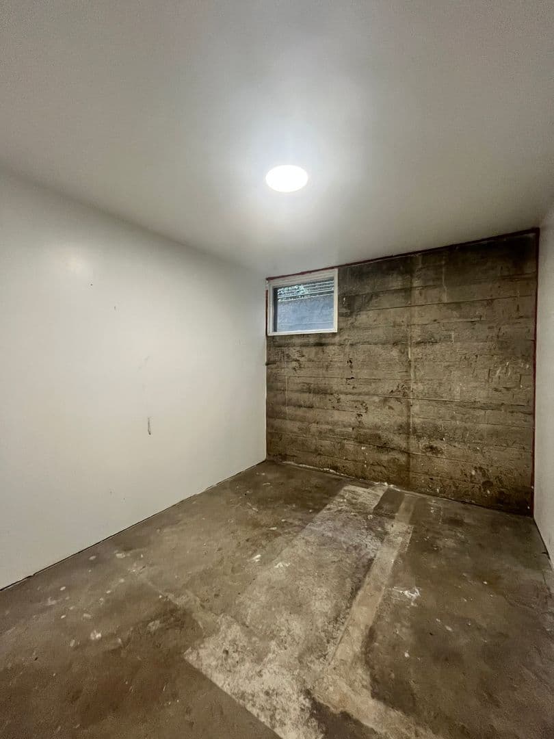Portland Apartment: 1535 SE 29th Ave