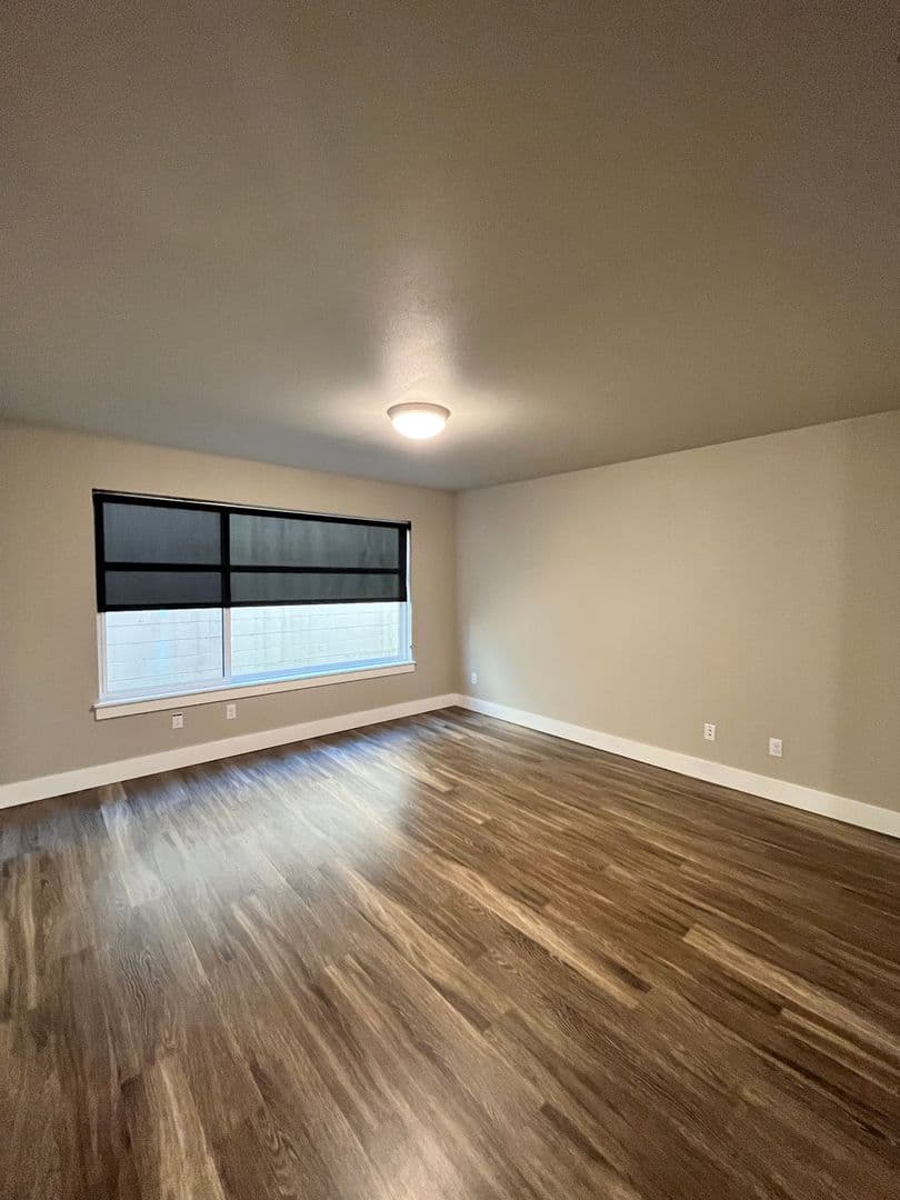 Portland Apartment: 2340-2350 SE 50th Ave