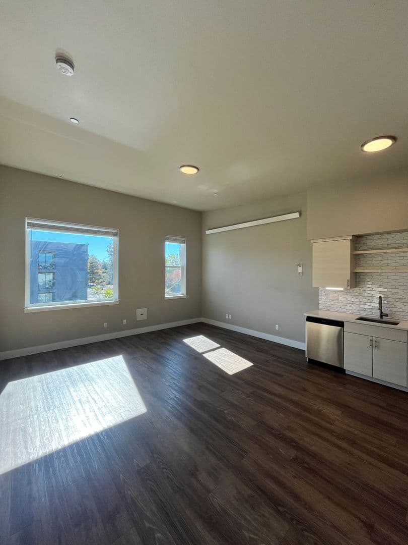 Portland Apartment: 6770-6780 N Maryland Ave