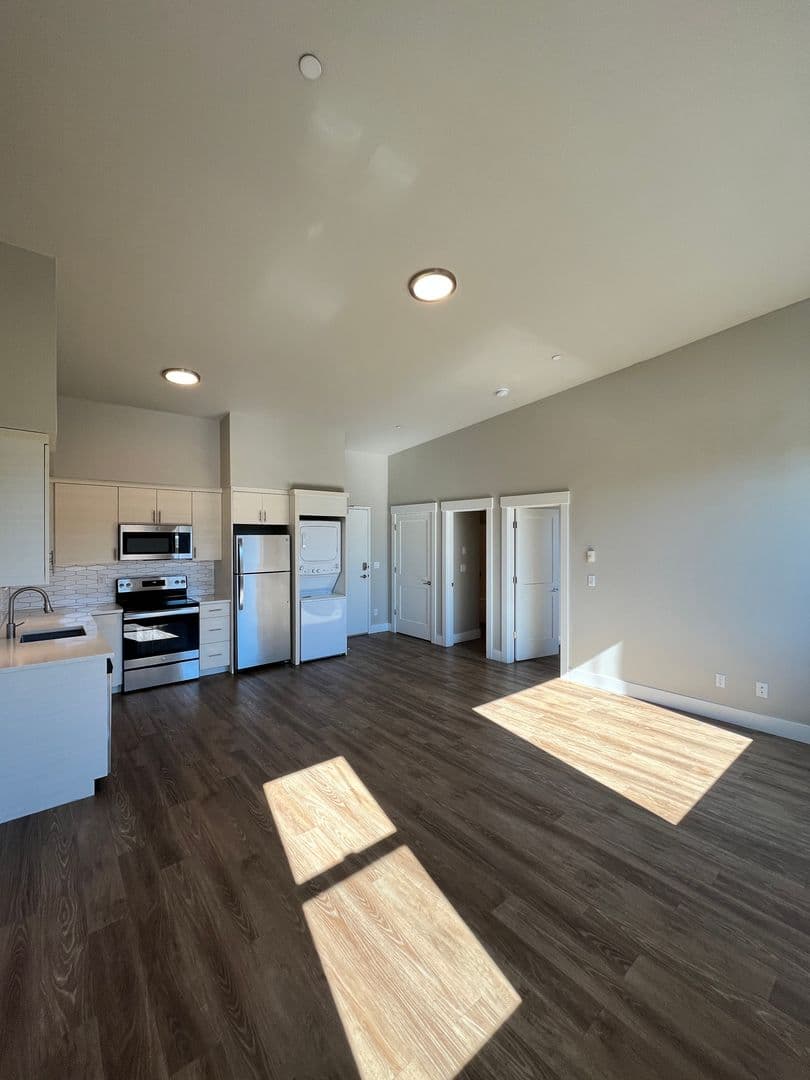 Portland Apartment: 6770-6780 N Maryland Ave