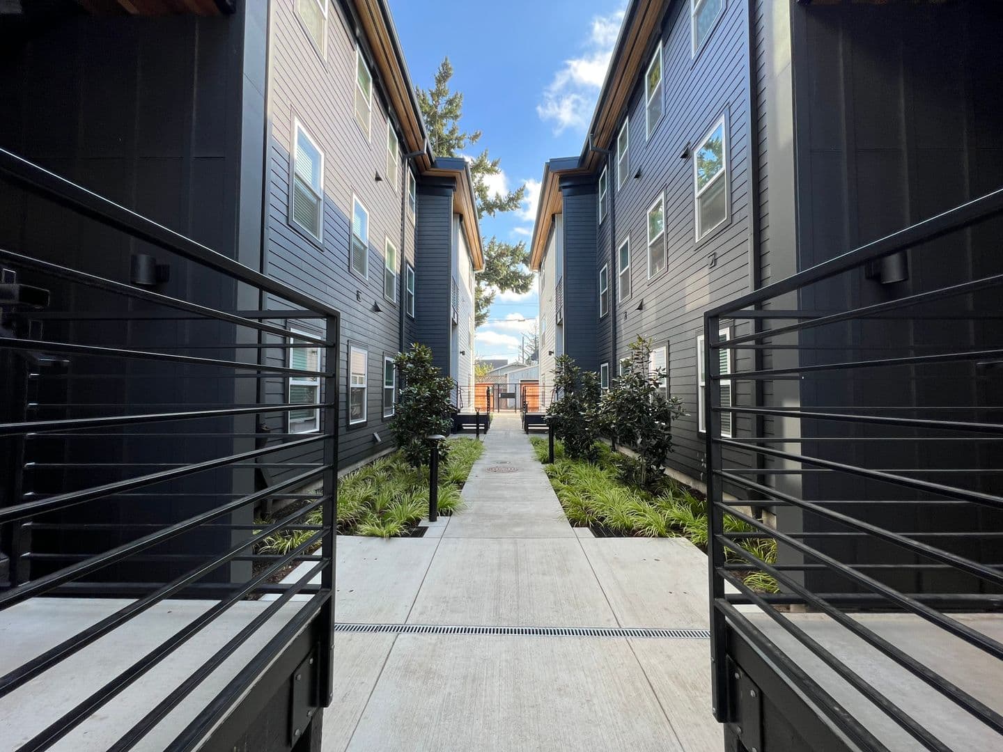 Portland Apartment: 6770-6780 N Maryland Ave