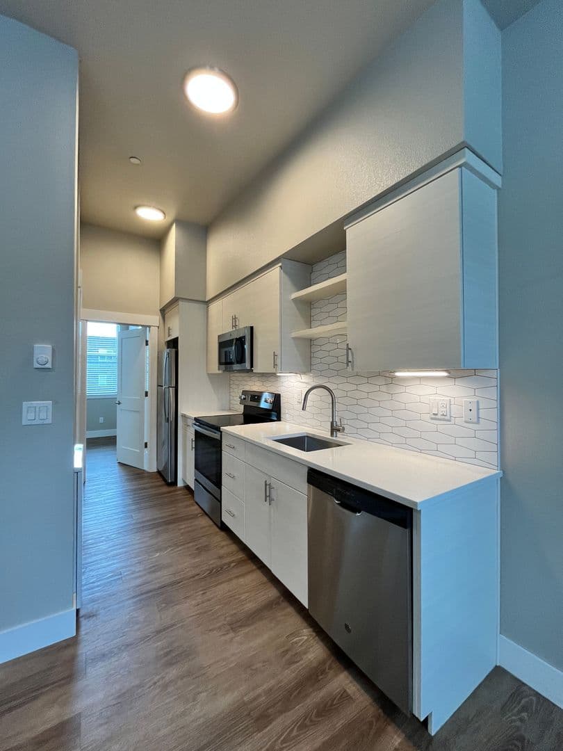 Portland Apartment: 6770-6780 N Maryland Ave