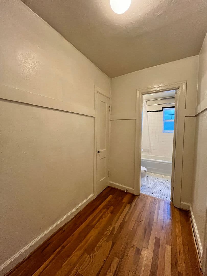 Portland Apartment: 1410 SE Belmont St