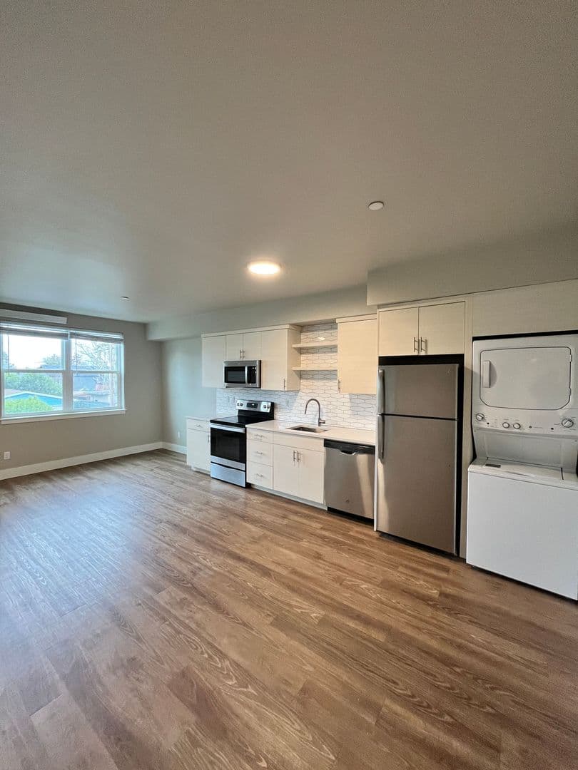 Portland Apartment: 6770-6780 N Maryland Ave