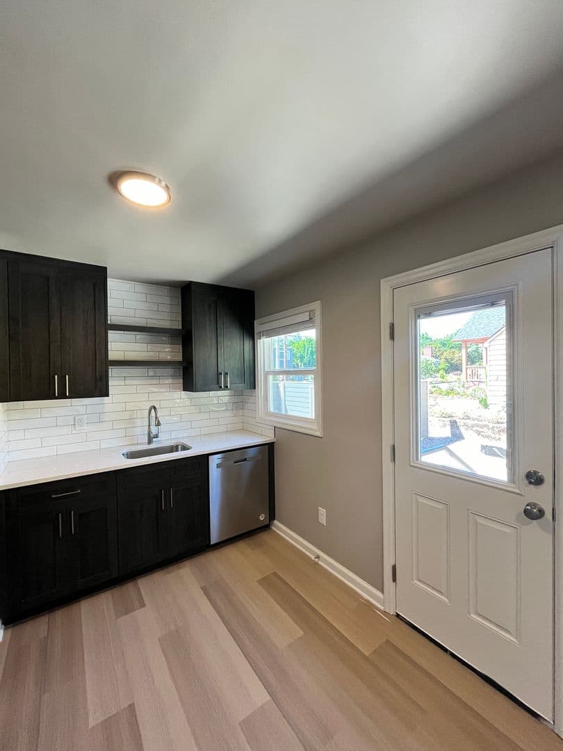 Portland Apartment: 7869-7879 SE Milwaukie Ave