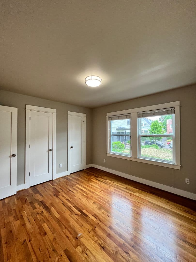 Portland Apartment: 1535 SE 29th Ave