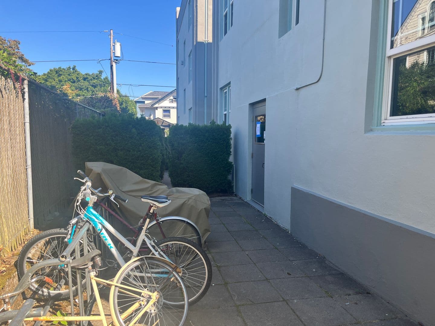 Portland Apartment: 1431 NE 21st Ave