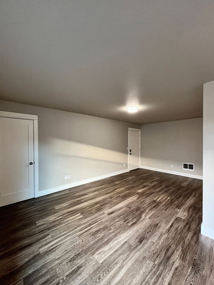 Portland Apartment: 2340-2350 SE 50th Ave