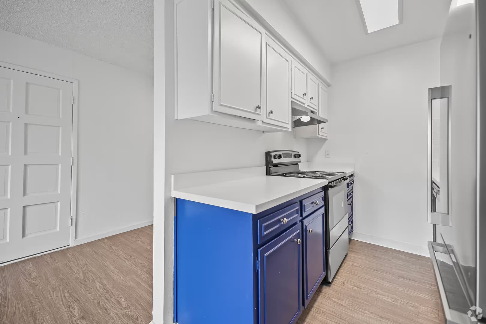 Stockton Apartment: 1350 Buckingham Way