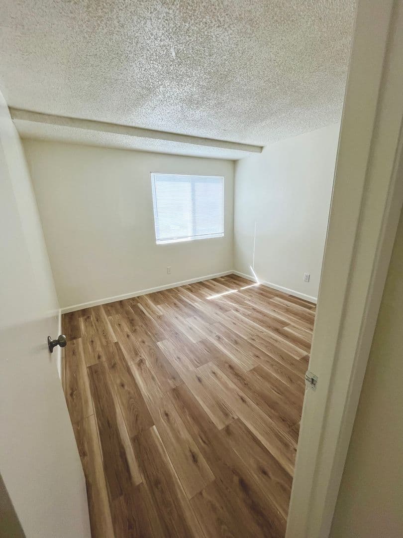 Yuba City Apartment: 1497 Butte House Rd