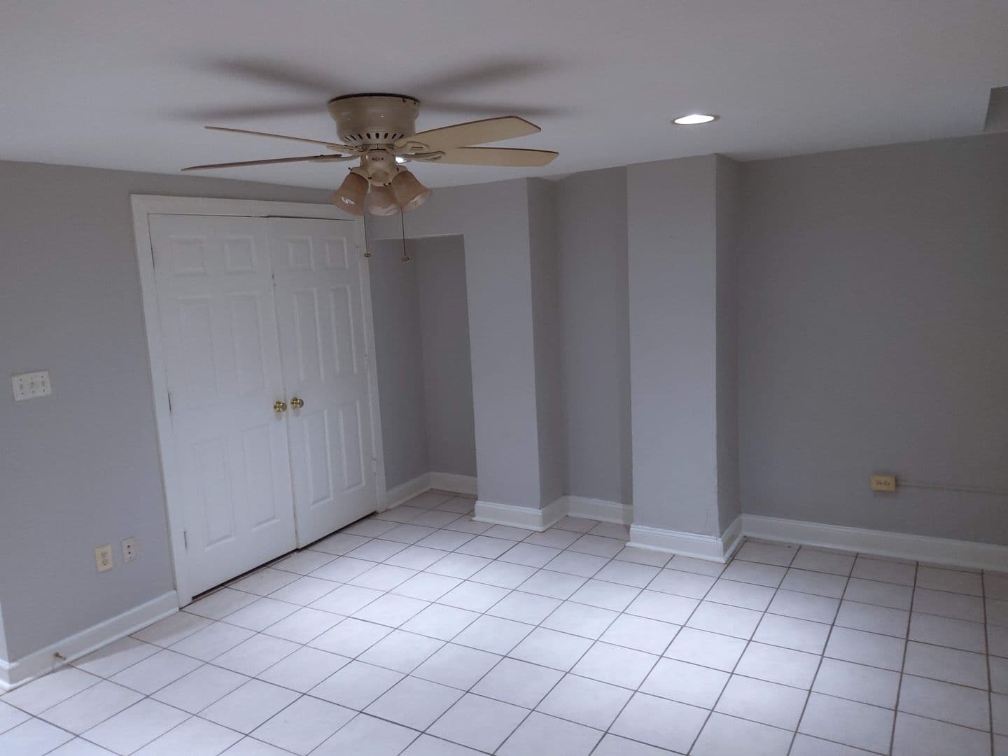 Baltimore Apartment: 3040 St. Paul St.