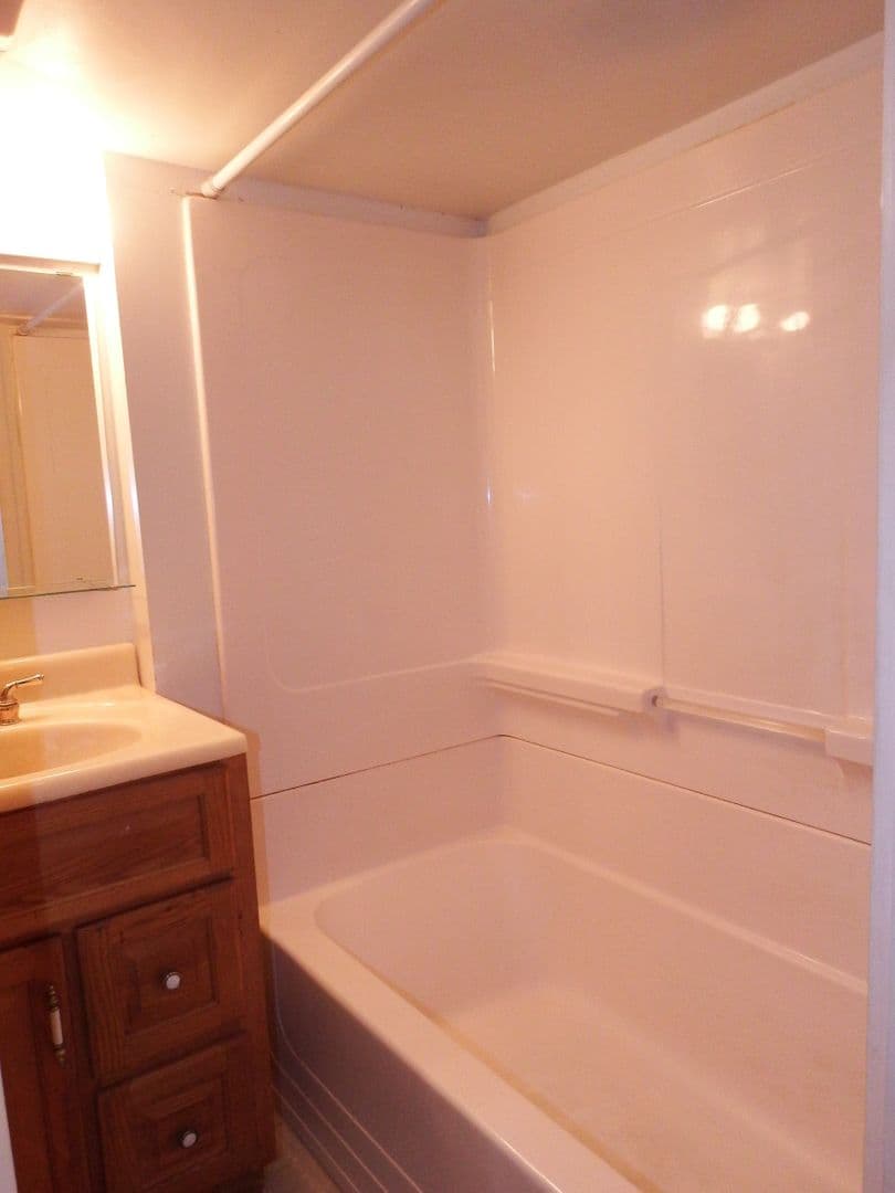 Baltimore Apartment: 907 Chestnut Hill Ave.