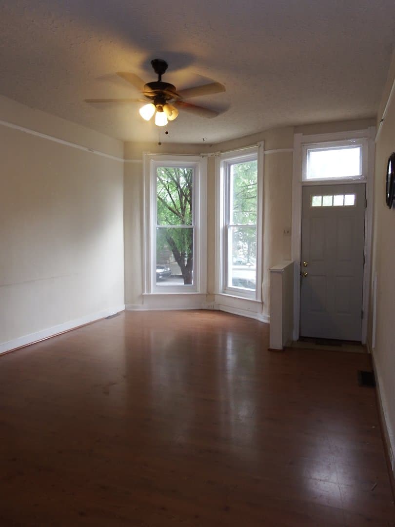 Baltimore House: 809 Powers St.