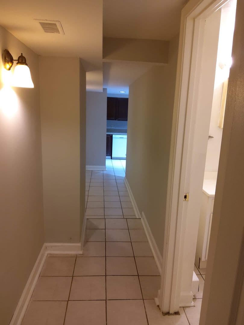 Baltimore Apartment: 3040 St. Paul St.