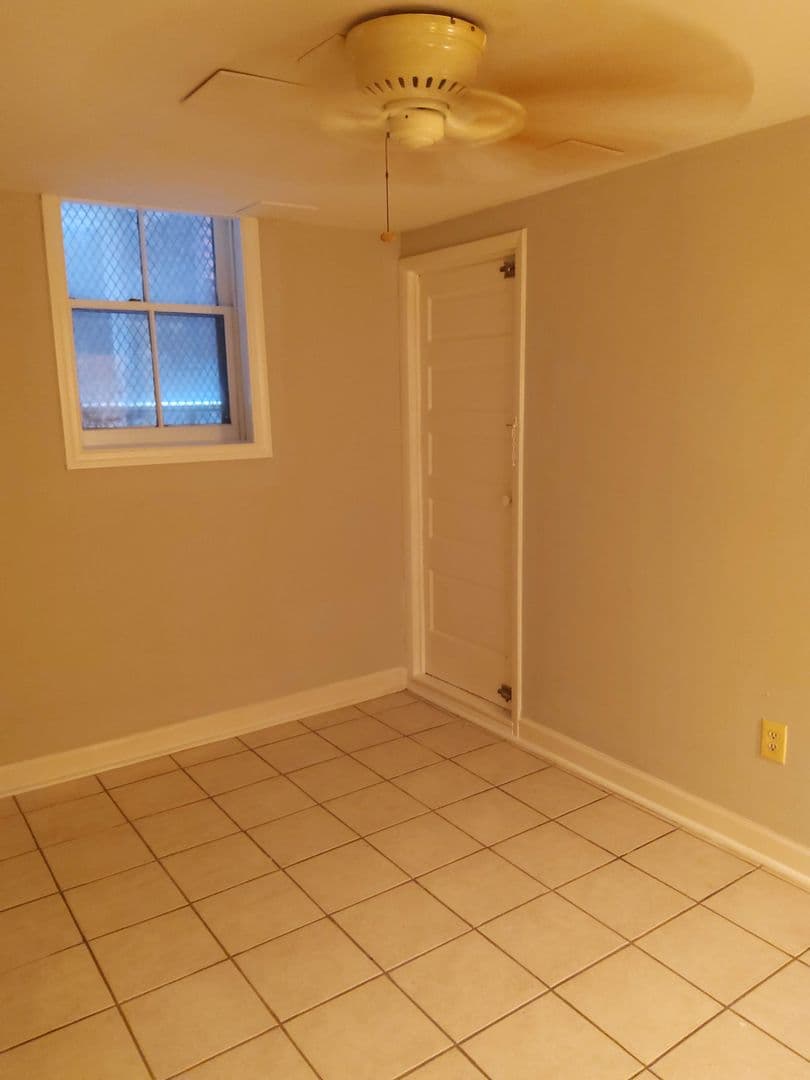 Baltimore Apartment: 3040 St. Paul St.