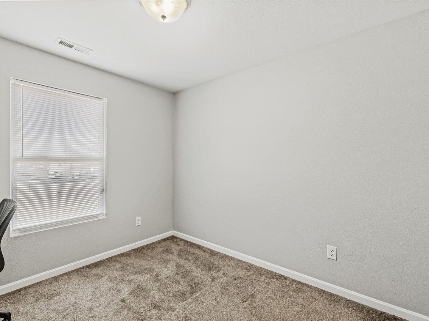 Evansville Apartment: 2010 W Indiana St