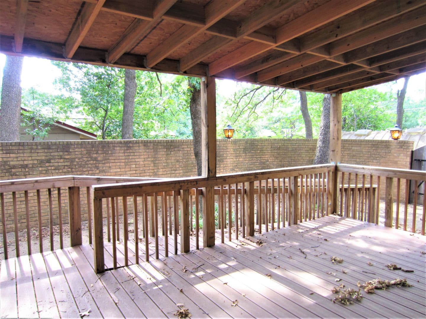 Denton Apartment: 1815 Greenwood Dr