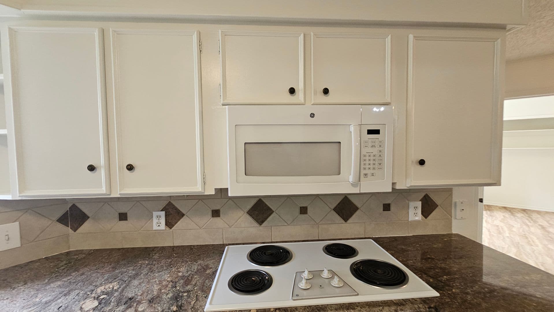 Denton Apartment: 1908 Westridge St.