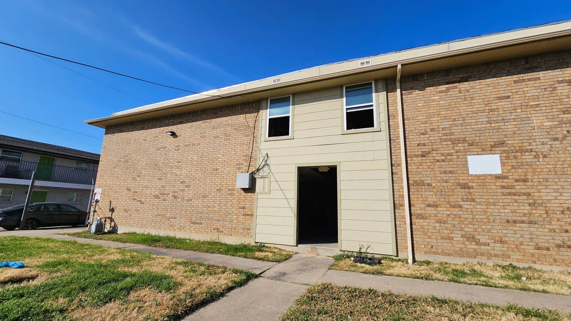 Denton Apartment: 2420 Louise St