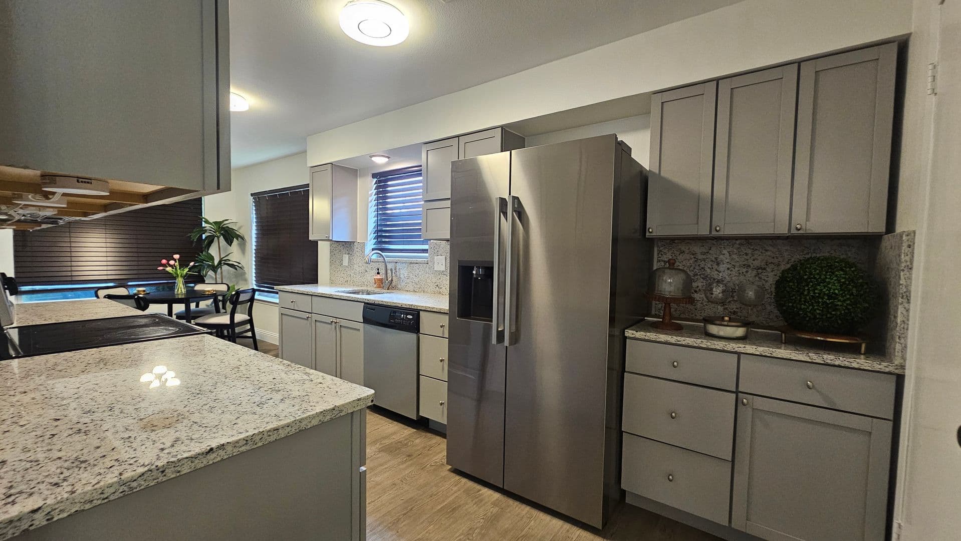 Lewisville House: 1619 Glenhill Ln