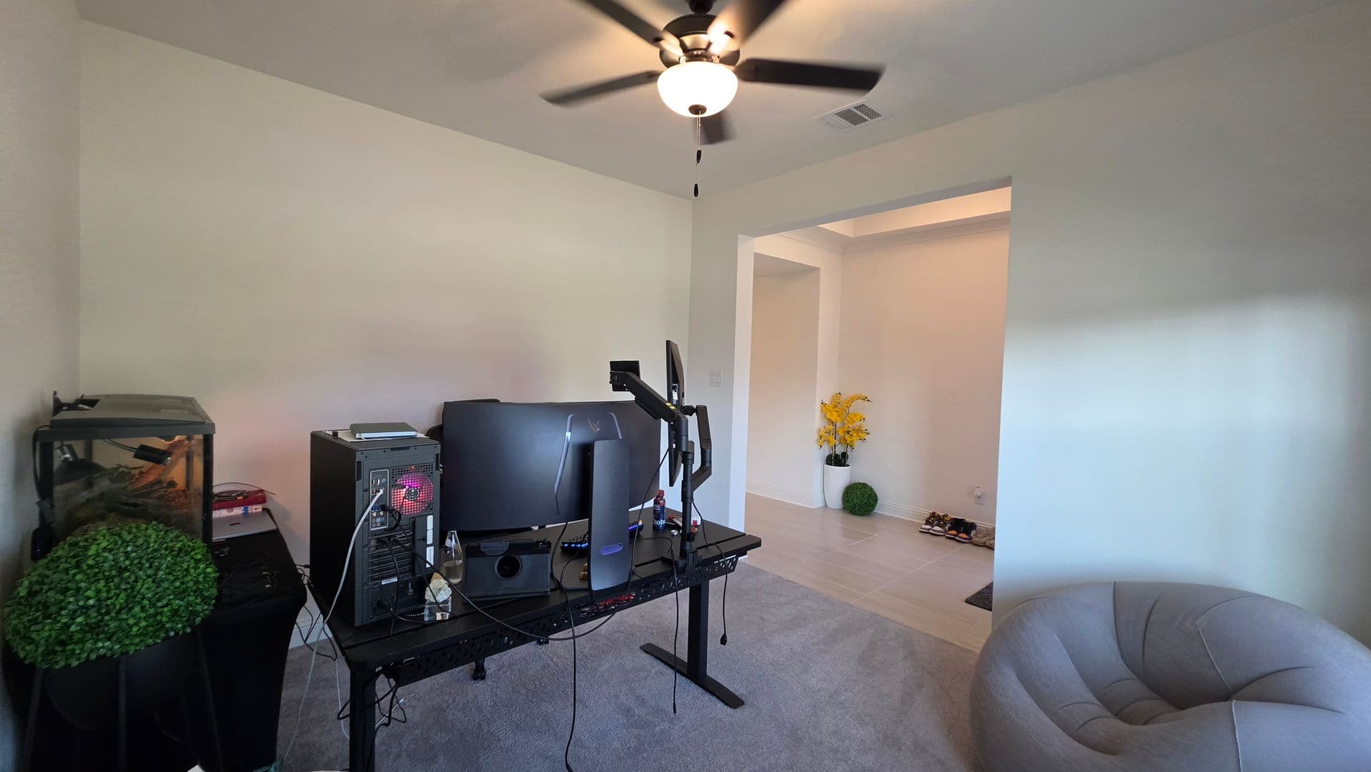 Denton House: 1513 Larson Ln