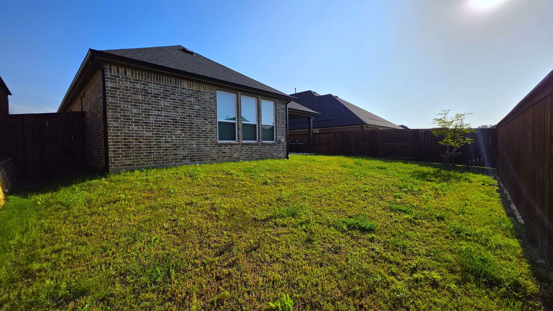 Denton House: 1513 Larson Ln