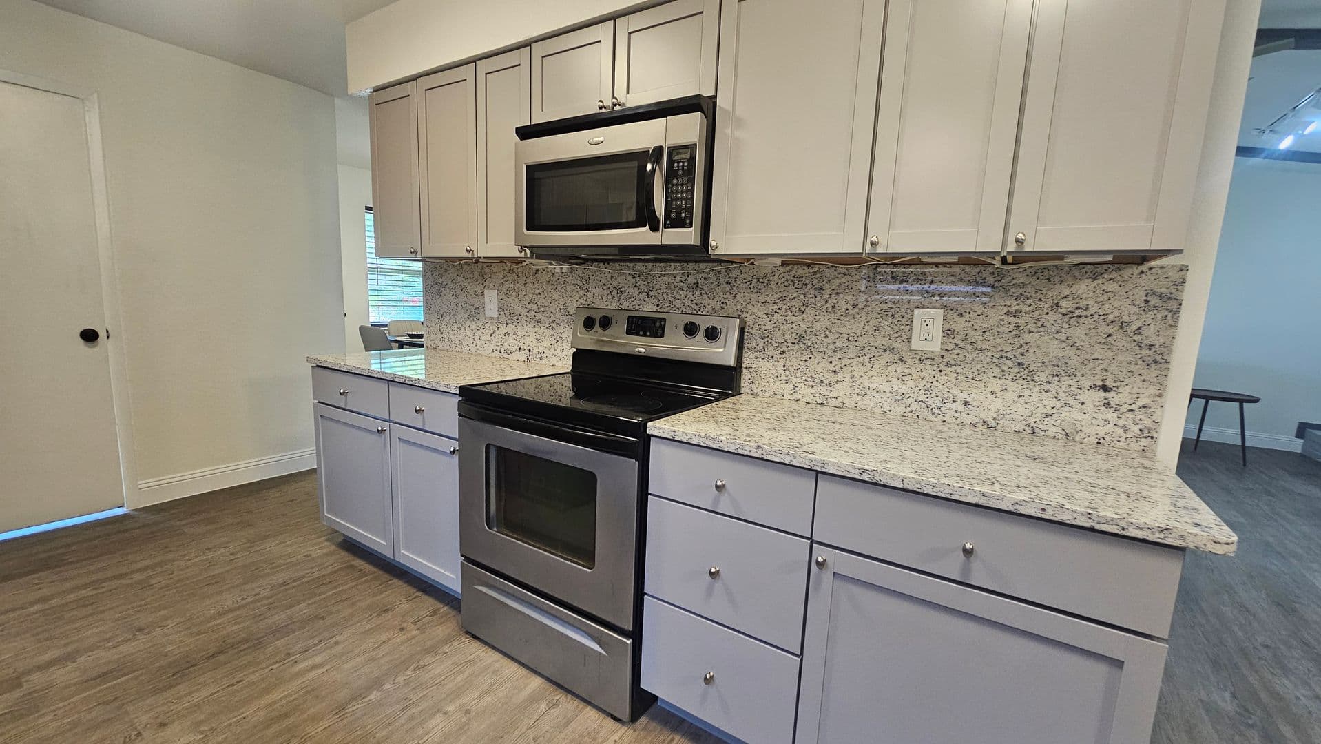 Lewisville House: 1619 Glenhill Ln