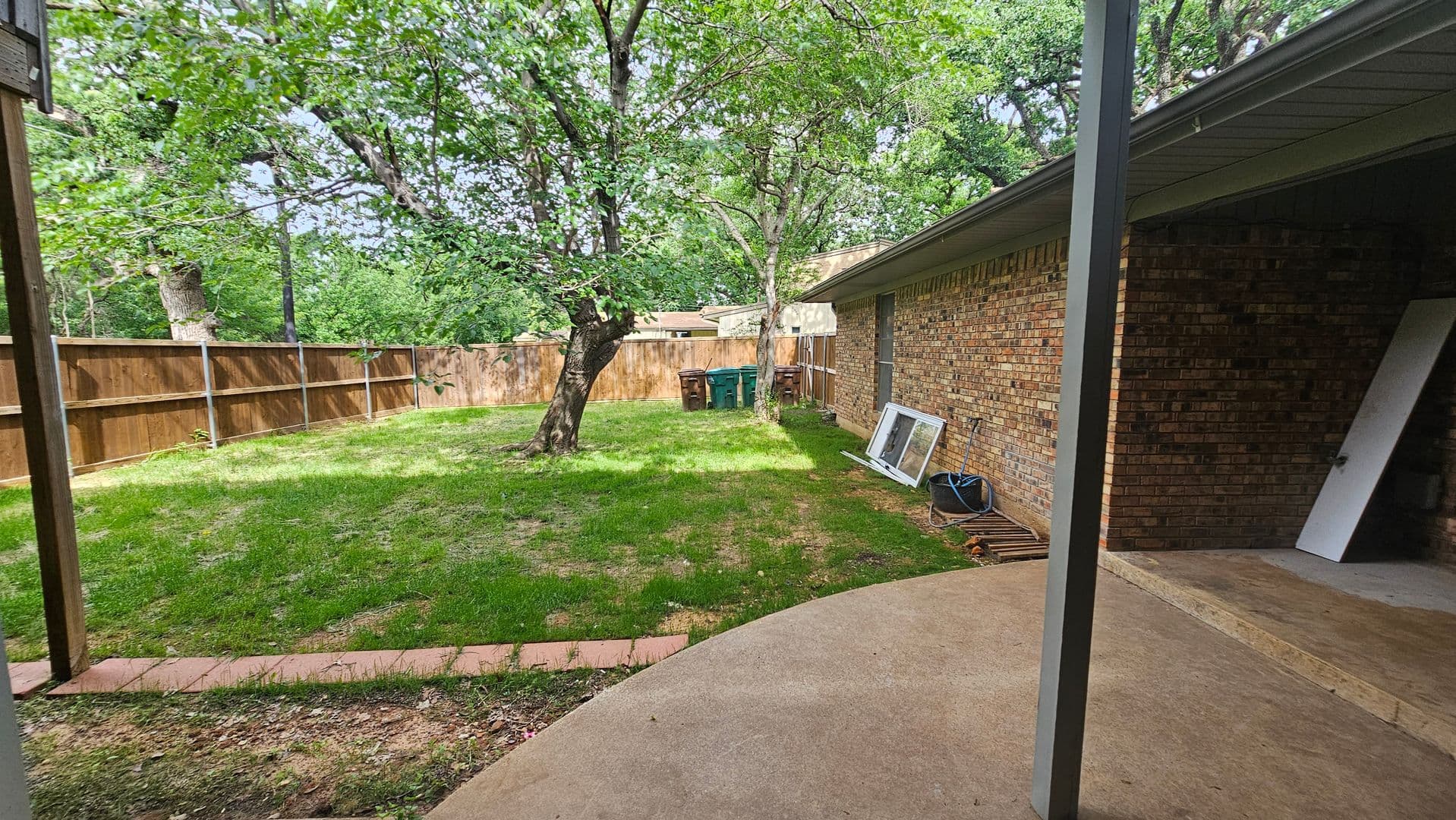 Denton Apartment: 1908 Westridge St.