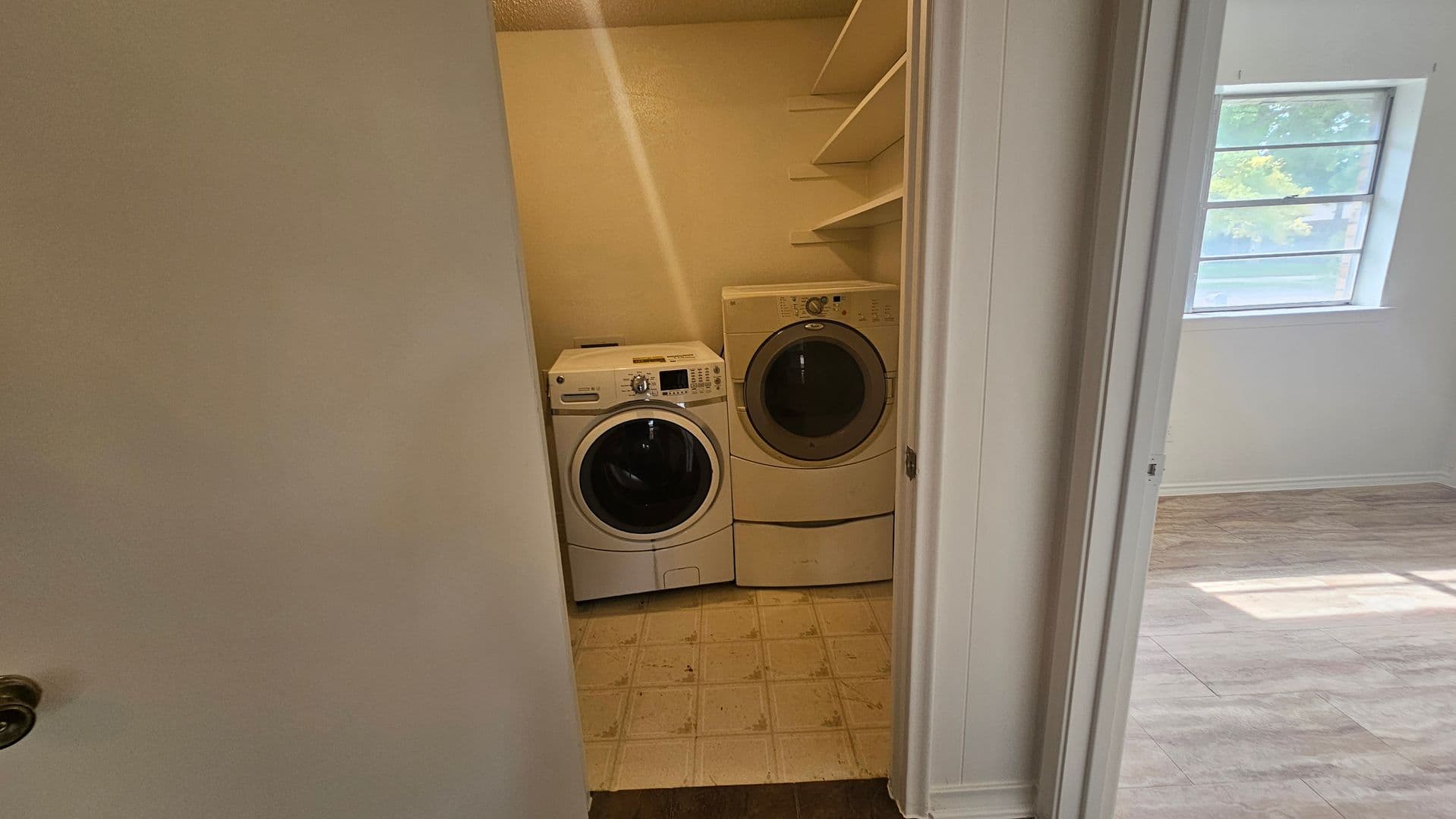 Denton Apartment: 1908 Westridge St.