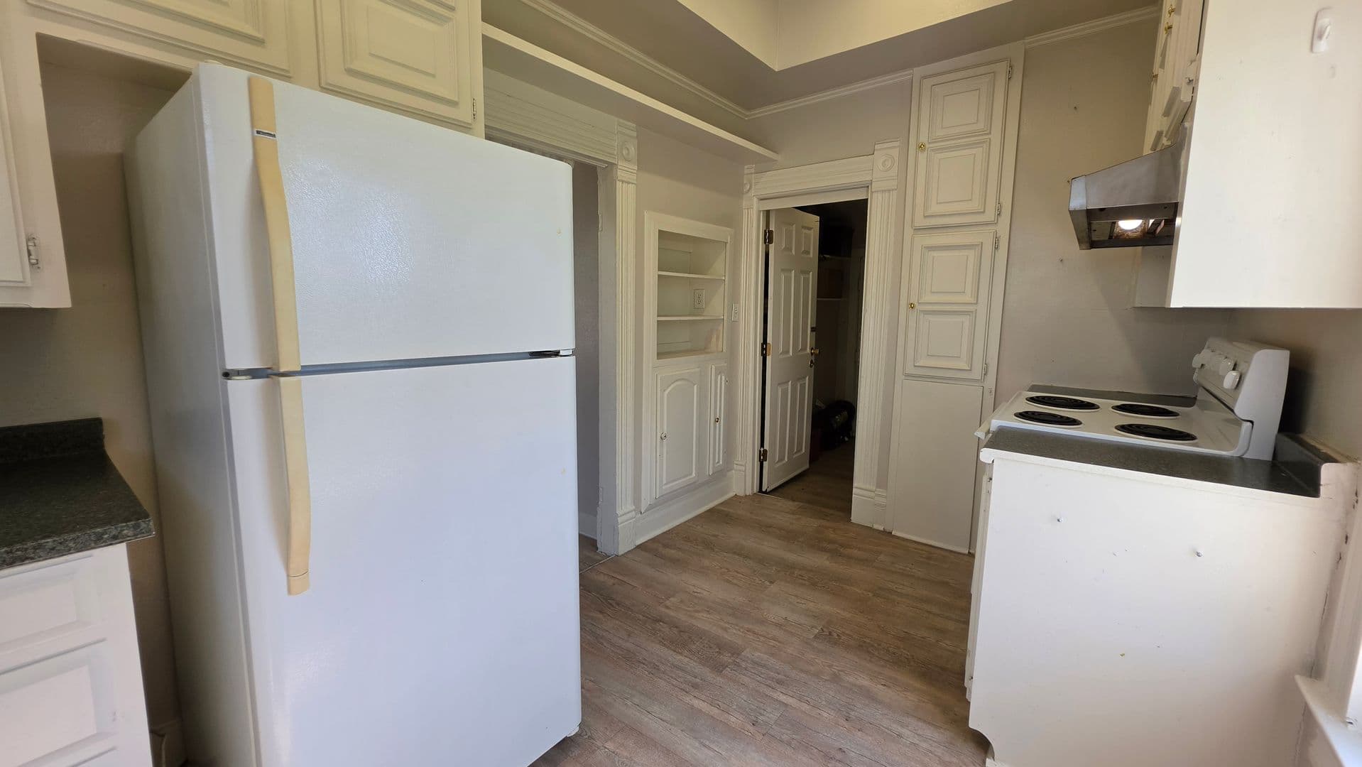 Lewisville Apartment: 145 N Kealy St
