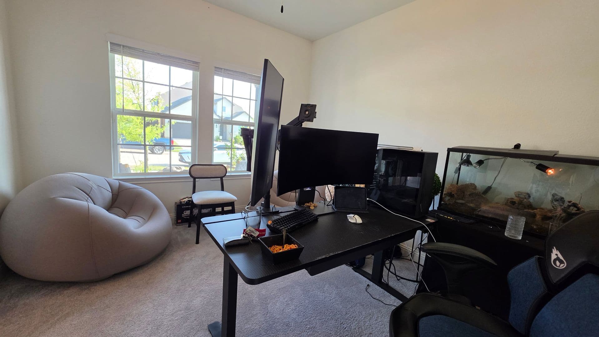 Denton House: 1513 Larson Ln