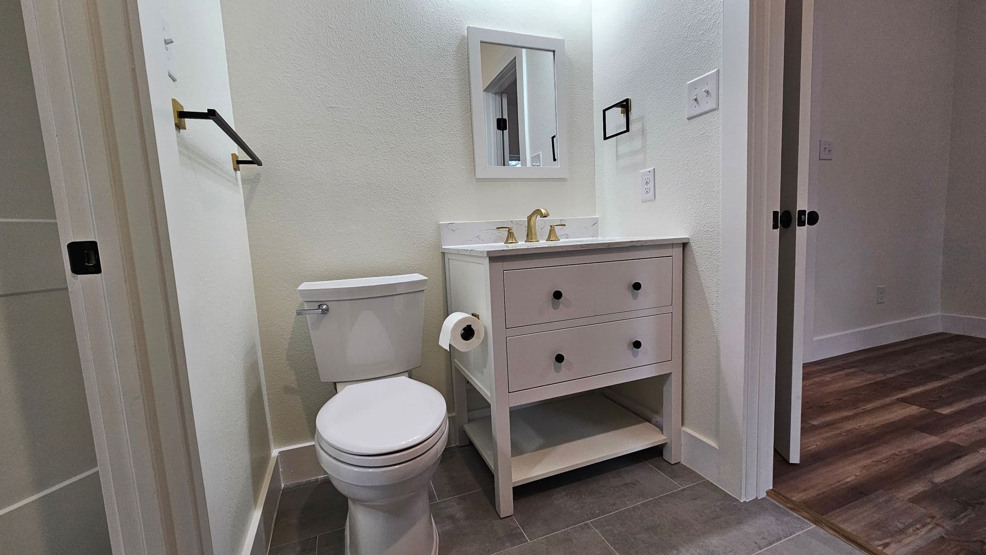 Denton Apartment: 1700 Kendolph Dr