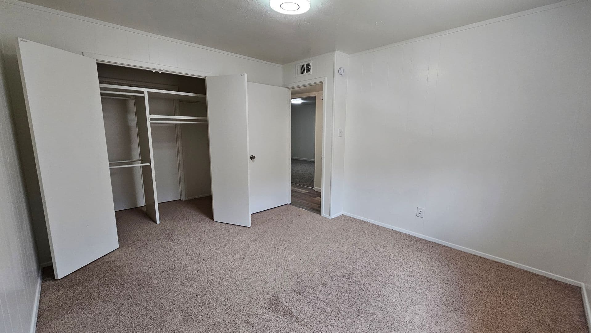 Denton Apartment: 2420 Louise St
