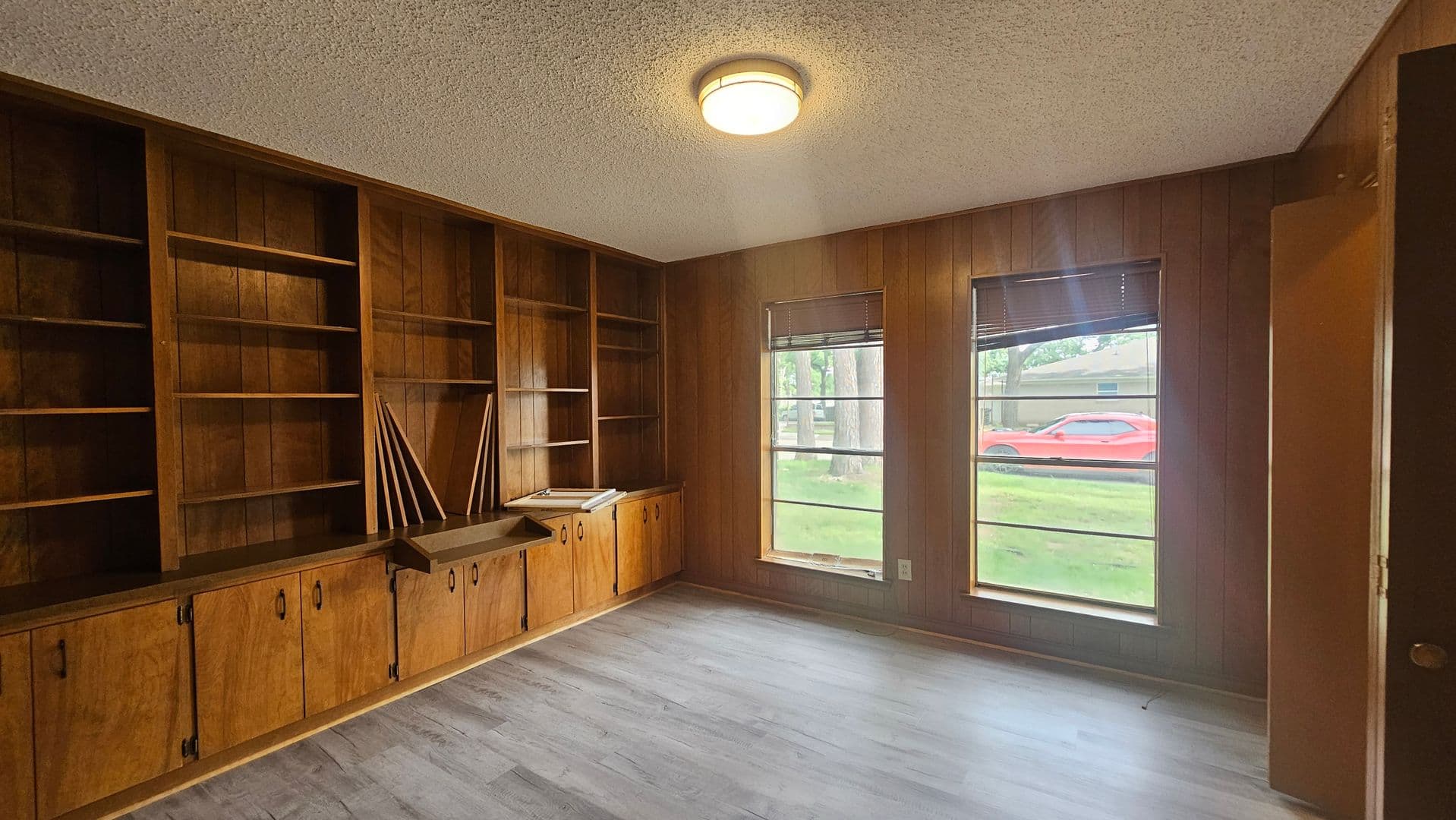 Denton Apartment: 1908 Westridge St.