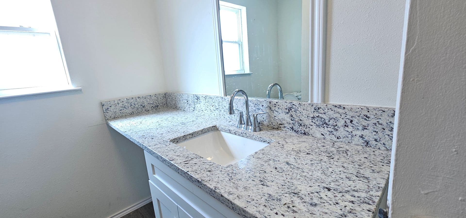 Denton Apartment: 2404 Louise St