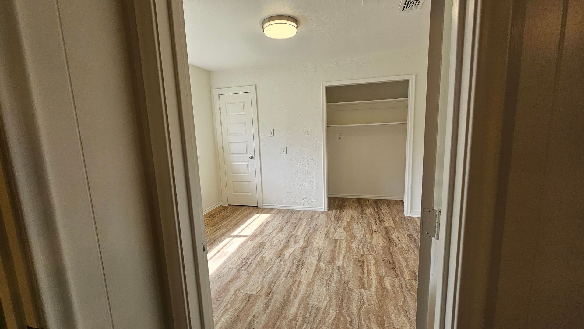 Denton Apartment: 1908 Westridge St.