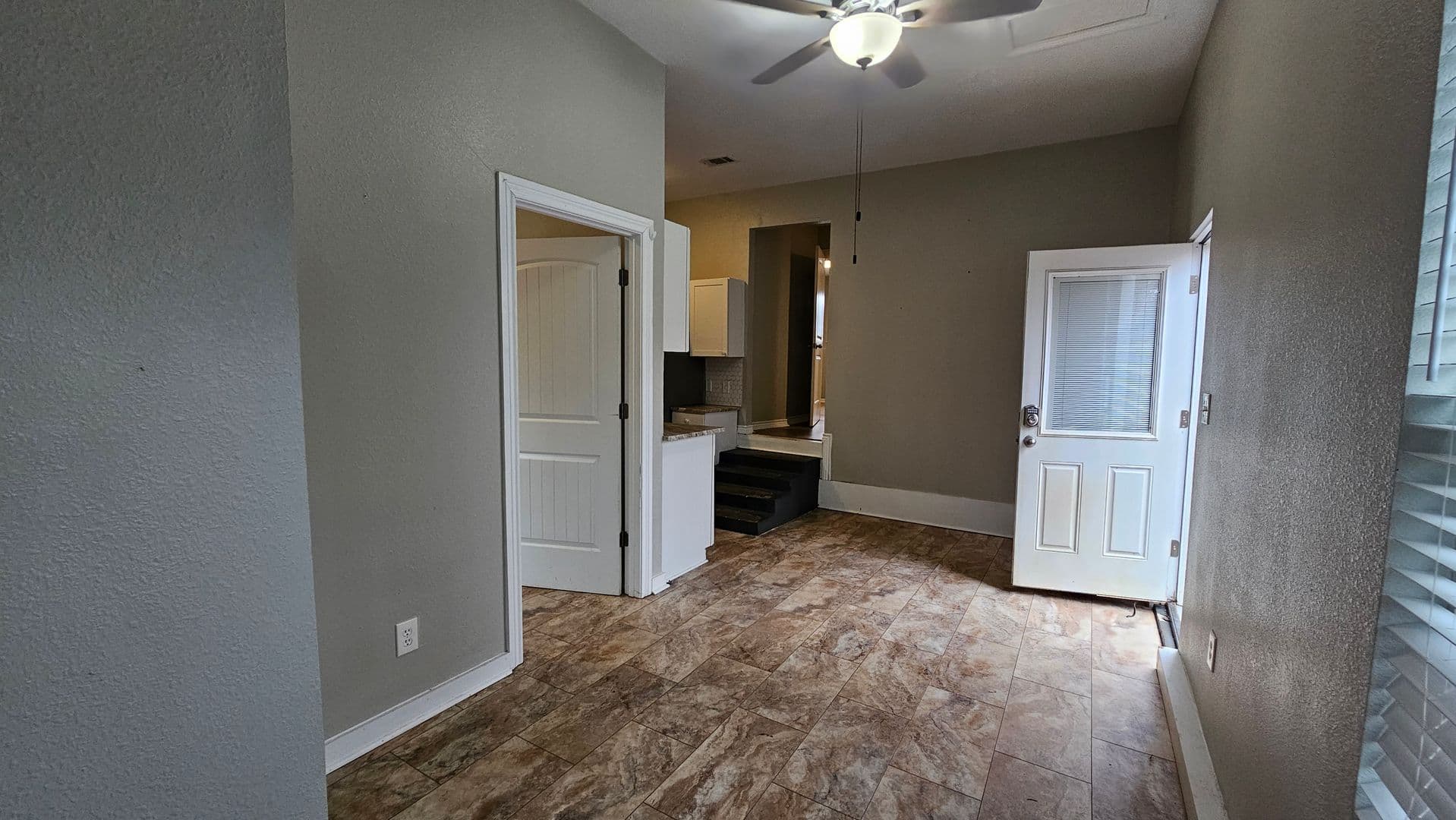 Denton Apartment: 2115 Glenwood Ln.