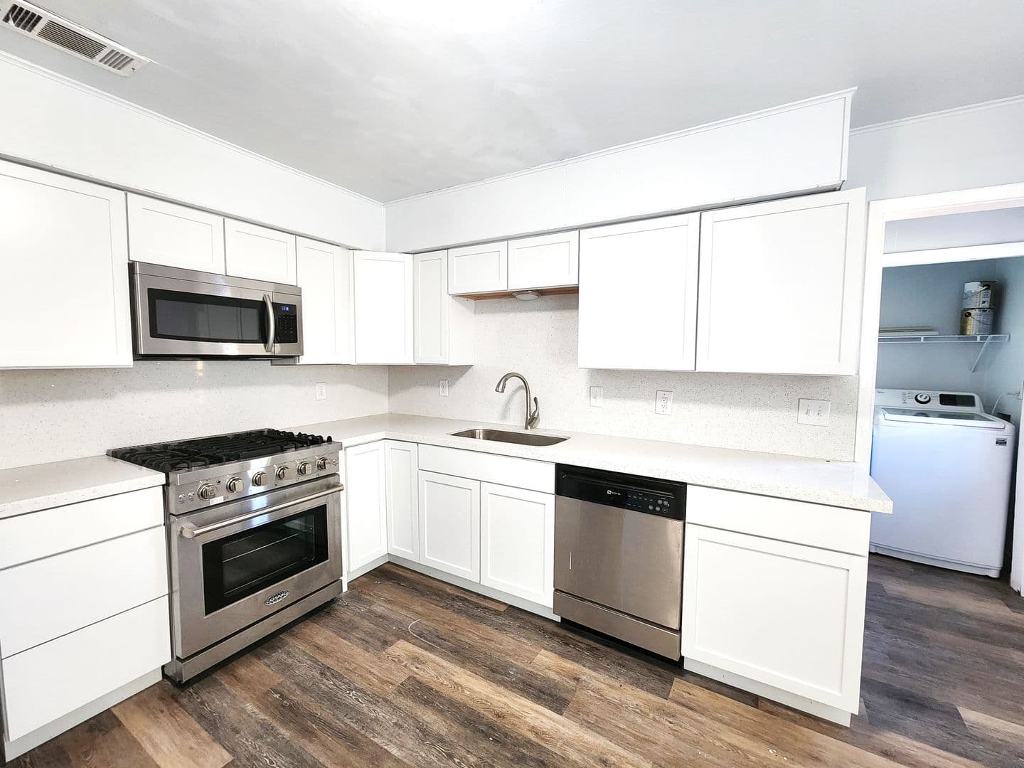 Denton Apartment: 3604 Valley View Rd.
