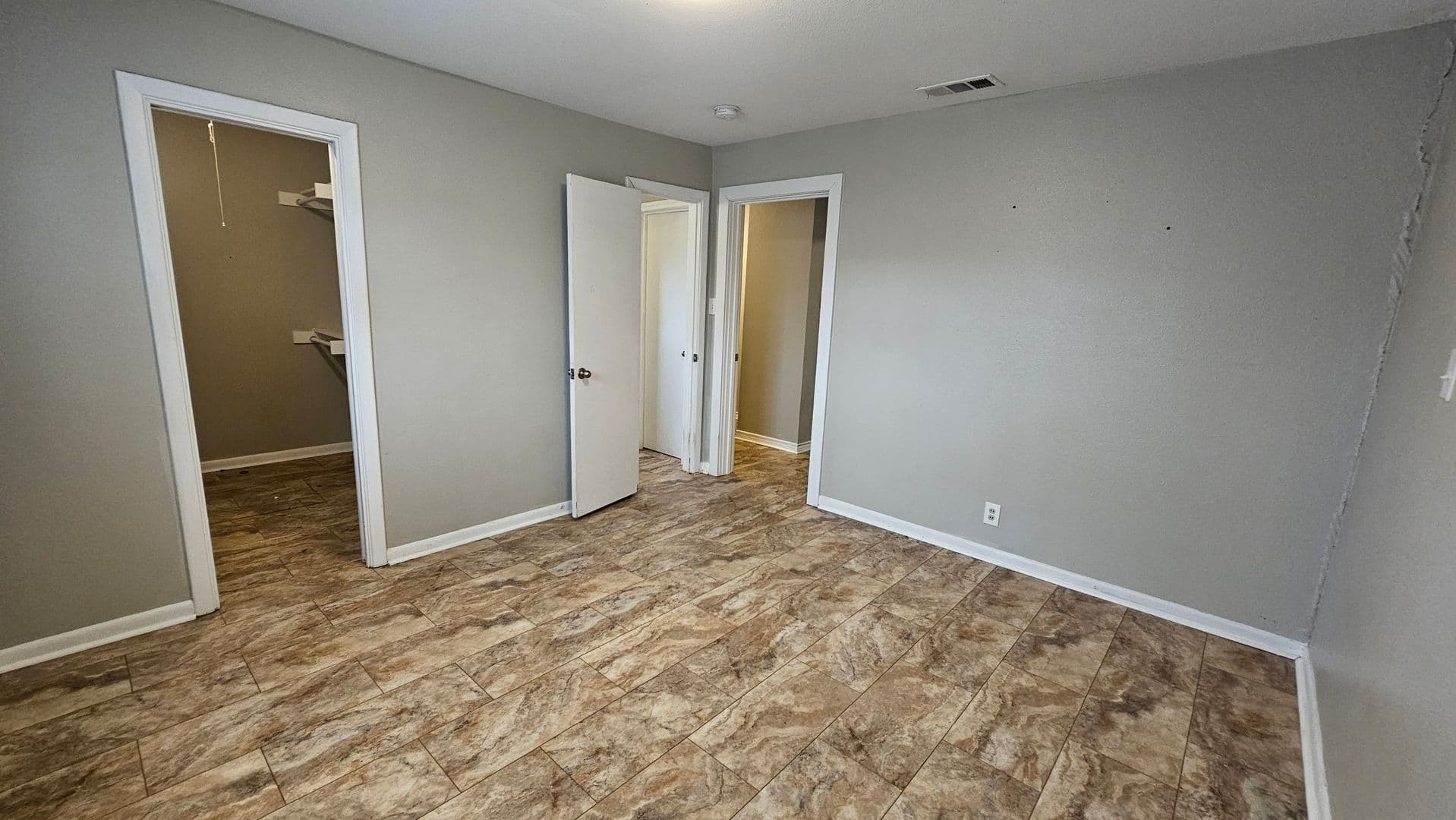 Denton Apartment: 2115 Glenwood Ln.