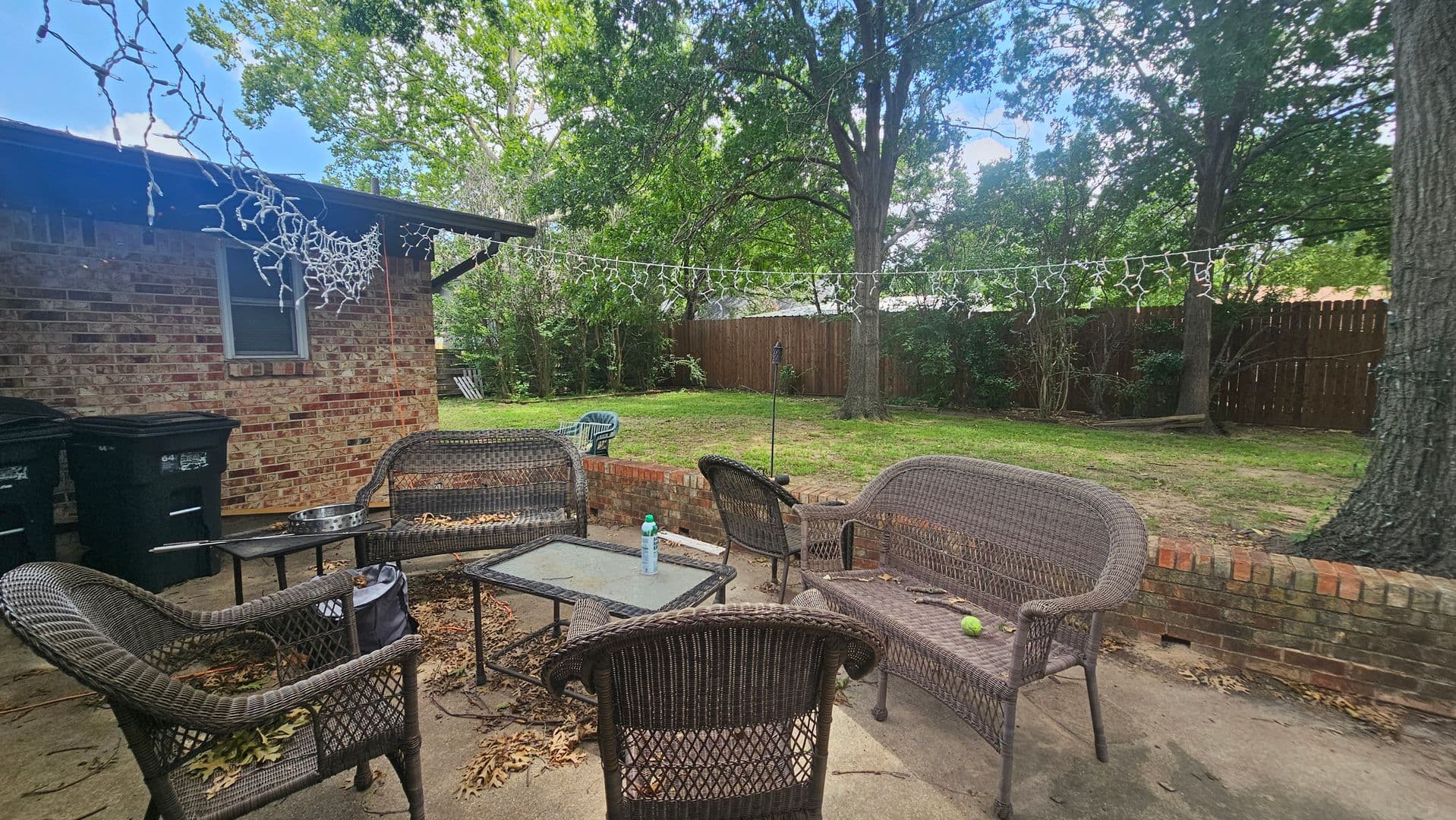 Denton House: 425 Mimosa Dr
