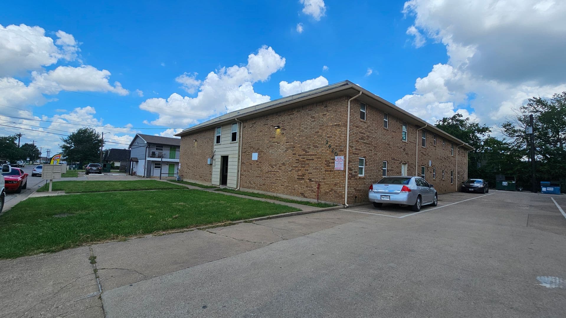 Denton Apartment: 2420 Louise St