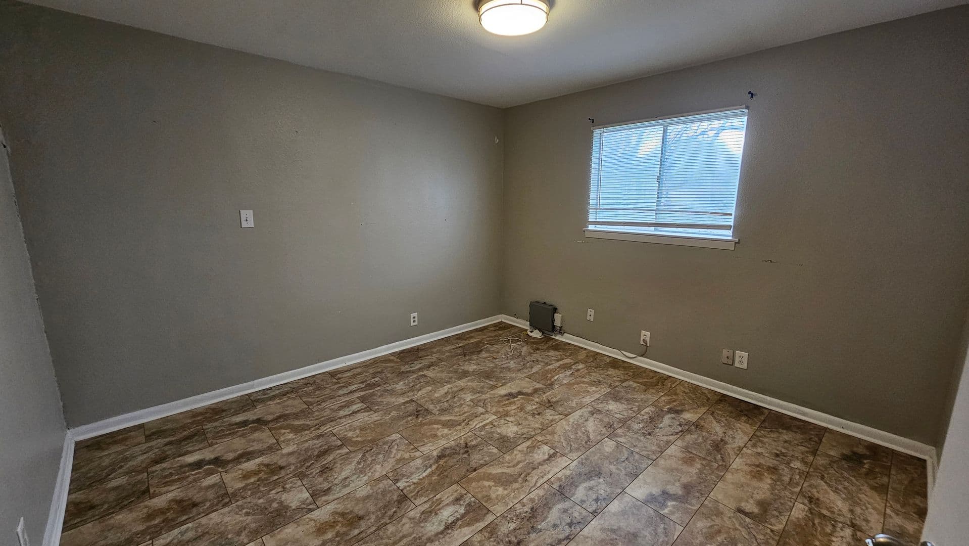 Denton Apartment: 2115 Glenwood Ln.