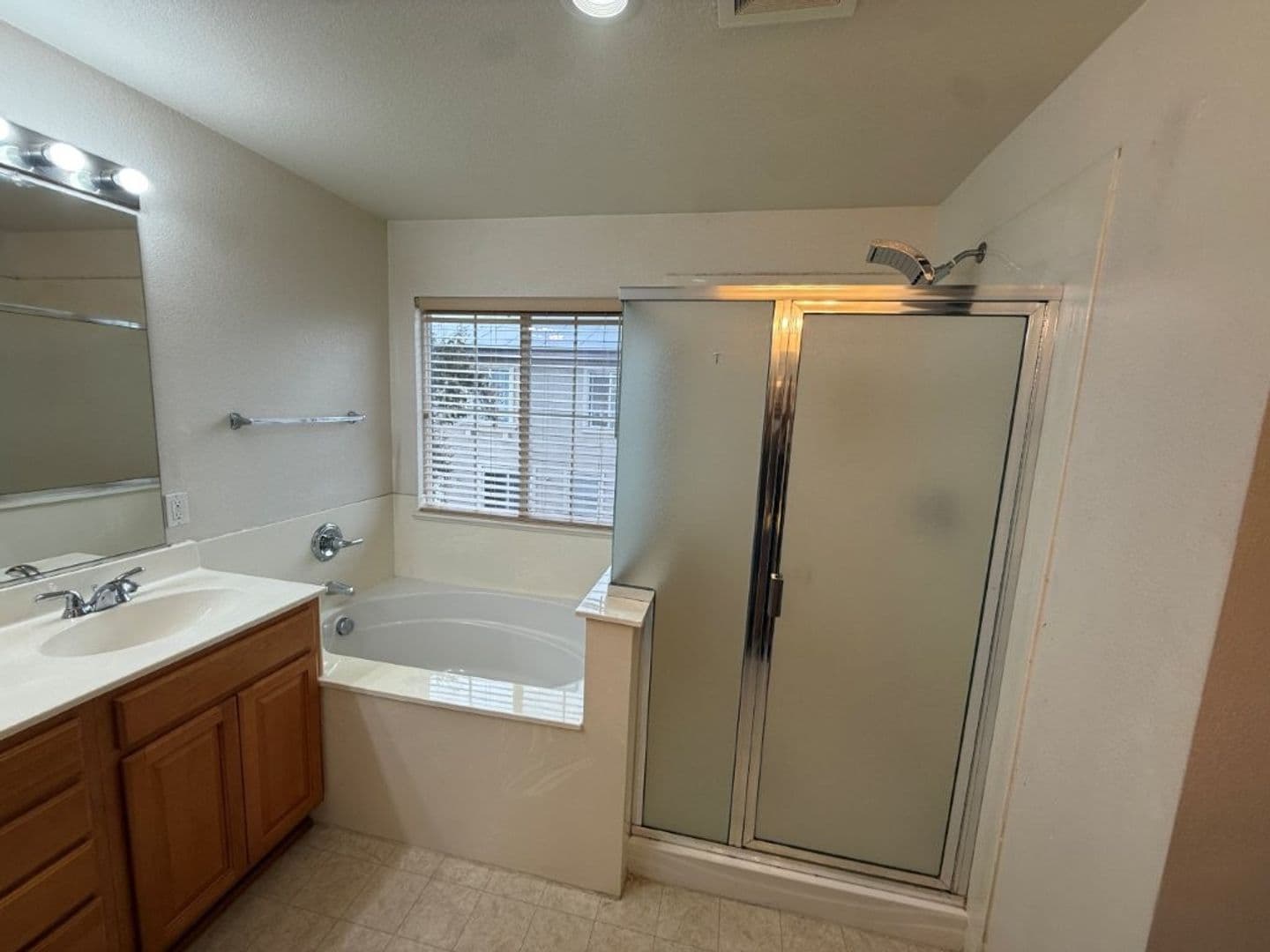 Fairfield House: 2777 Whitney